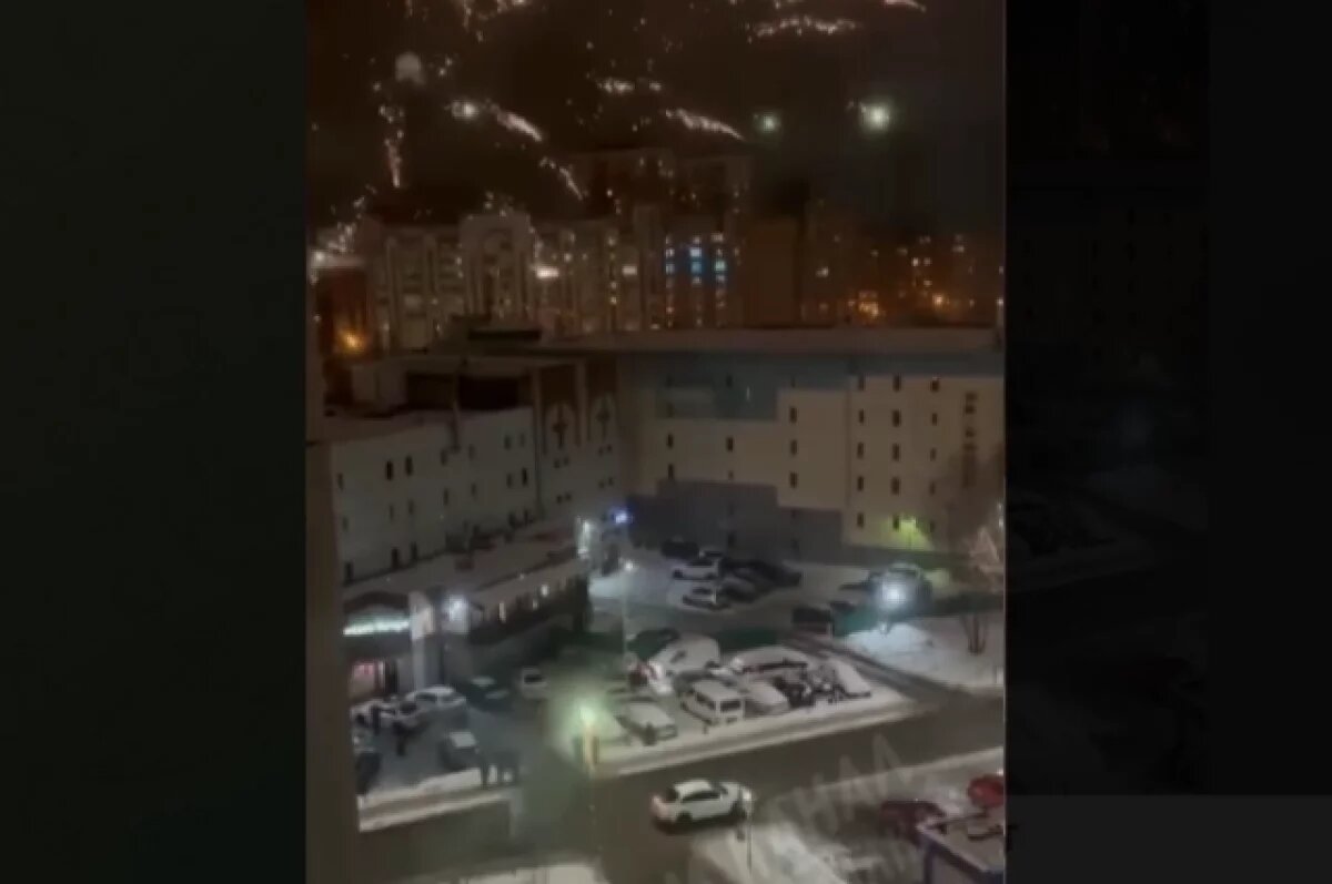    Жителей ул. Ямашева в Казани напугали громкие взрывы посреди ночи