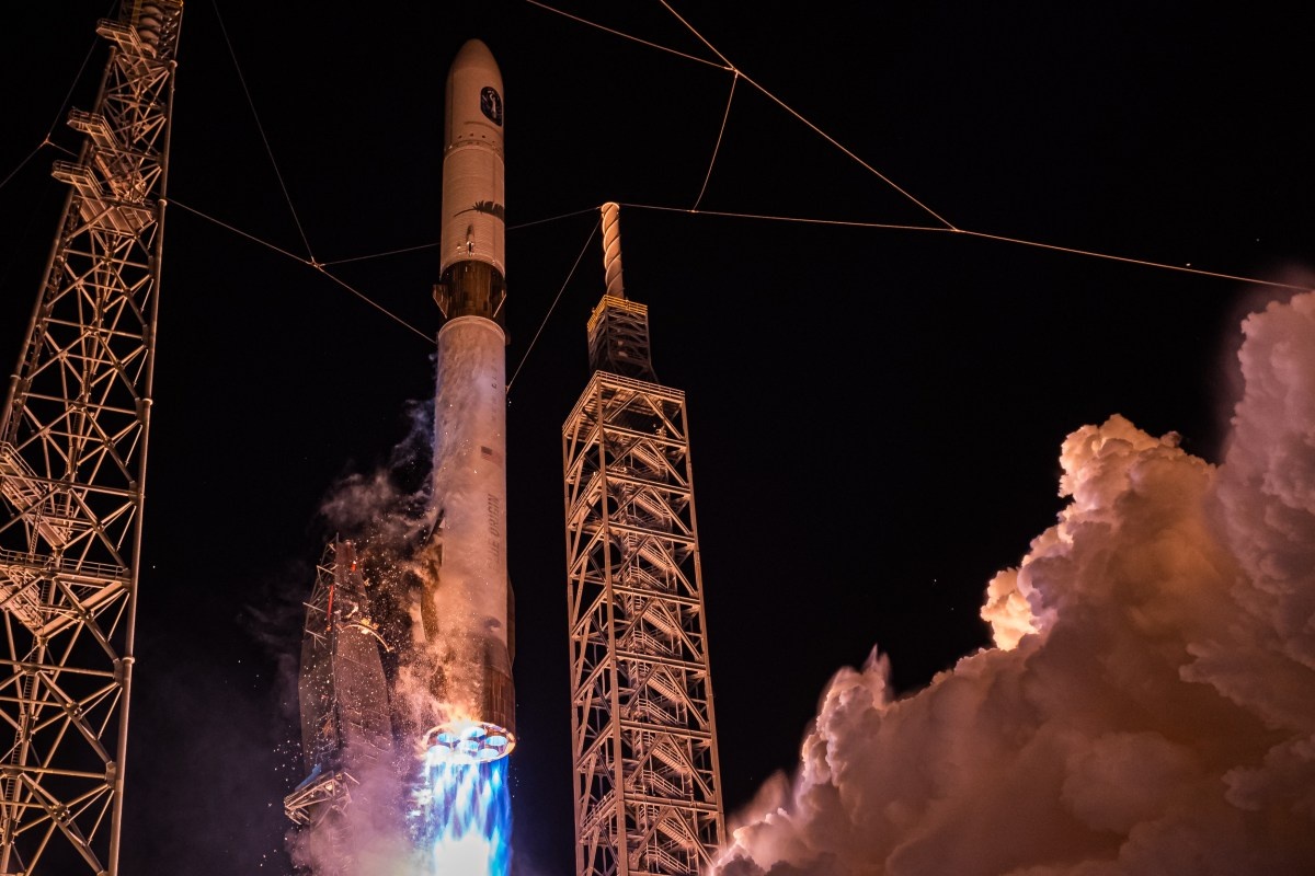 «Новый Гленн» компании Blue Origin совершает свой первый полёт 16 января.