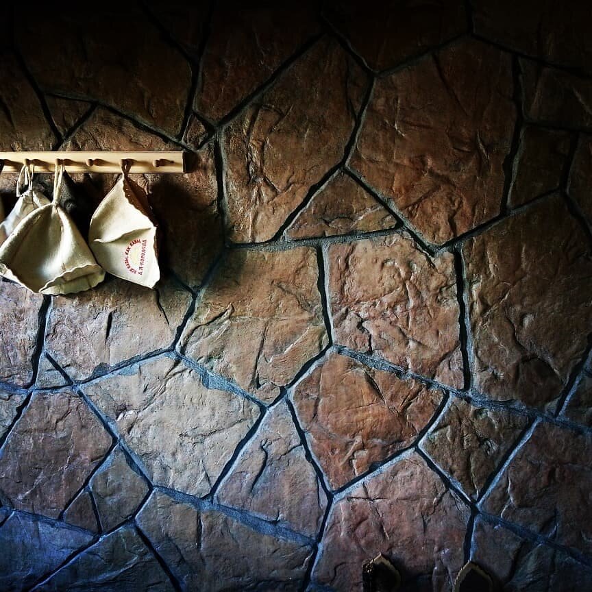 имитация декоративного камня штукатуркой в сауне