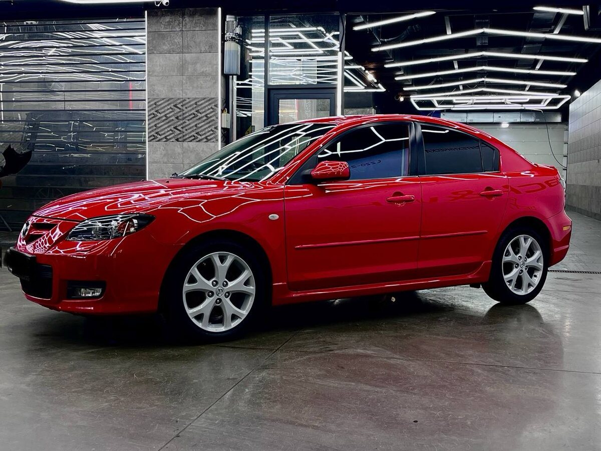 mazda 3 после детейлинга в Санкт-Петербурге