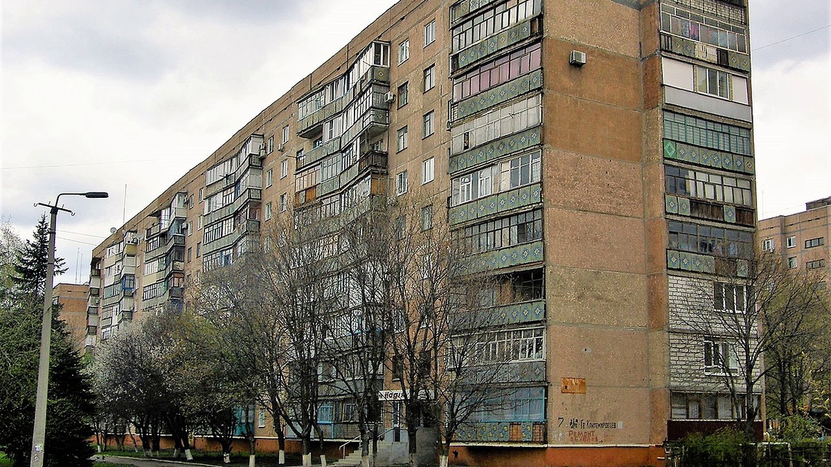 Дом №7 по улице Гвардейцев Кантемировцев (ныне — улица Марии Приймаченко)