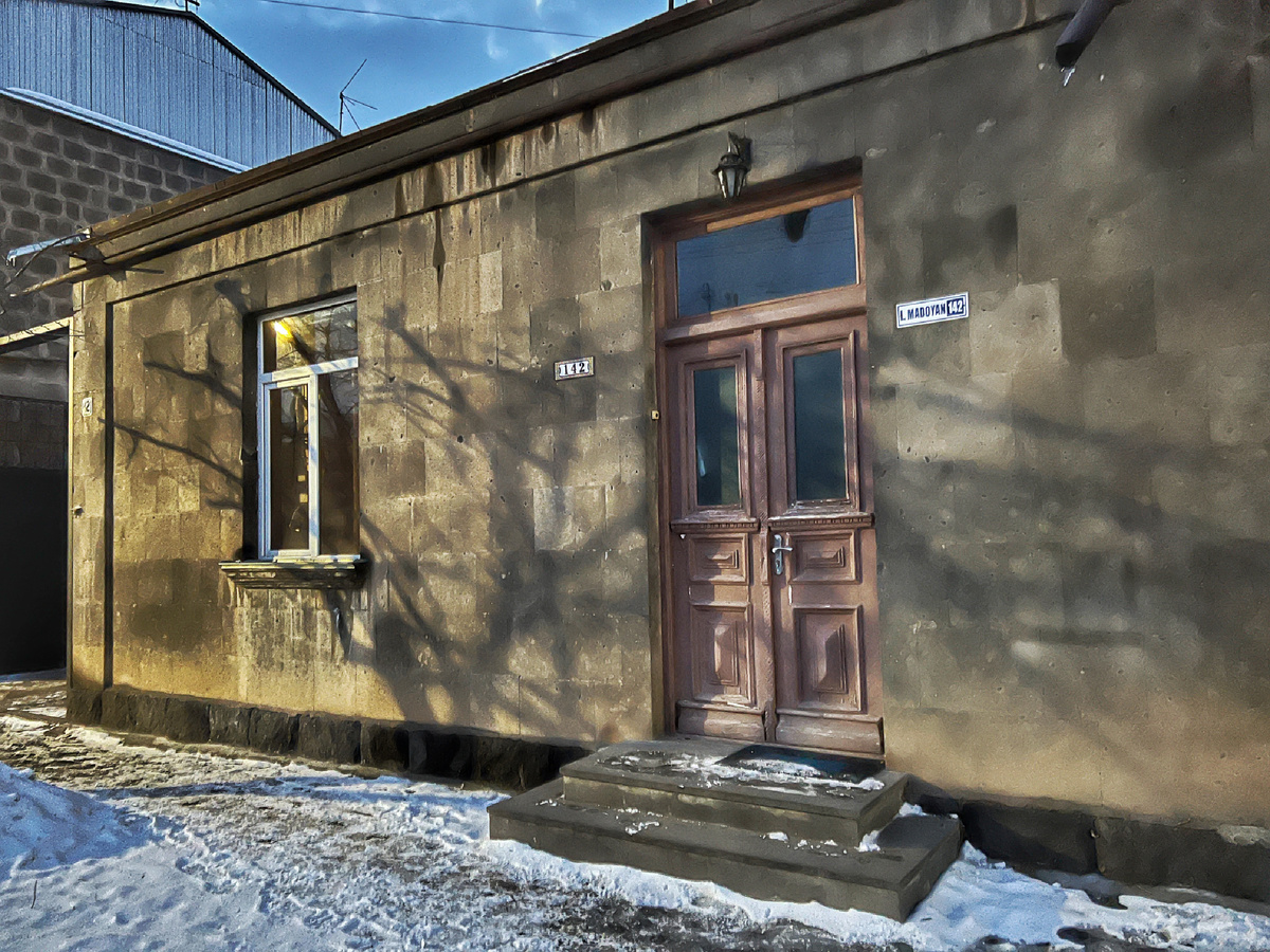 Вход с улицы. Фото автора 