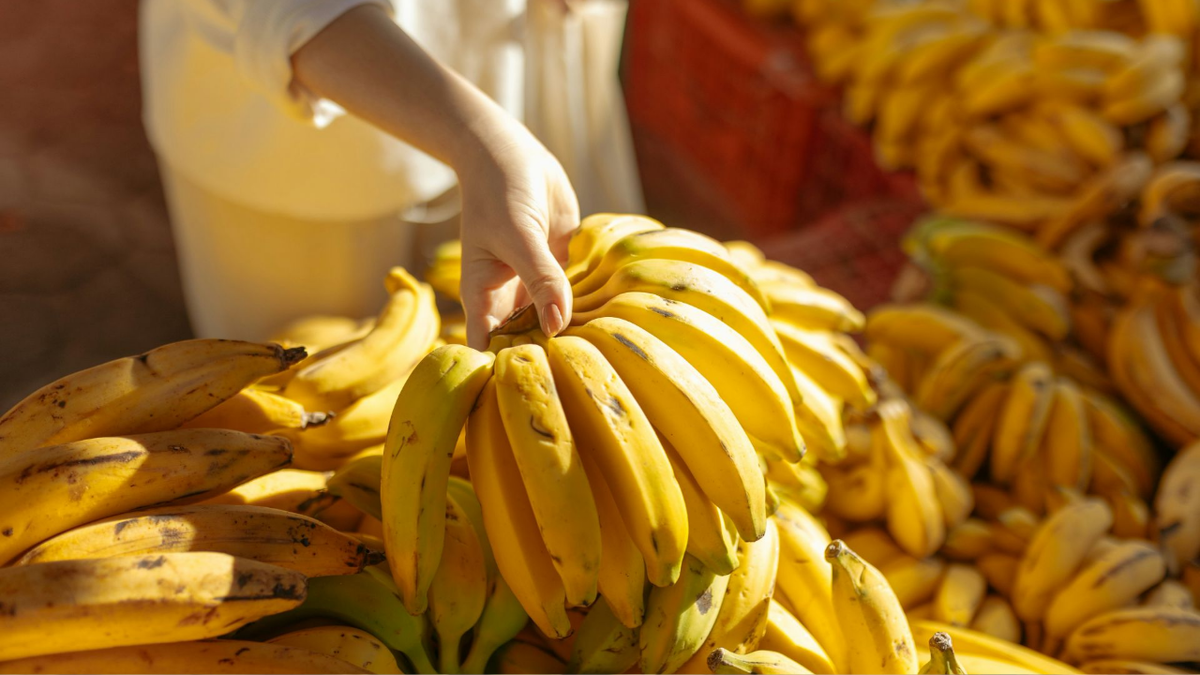 Как дольше сохранить бананы свежими в домашних условиях