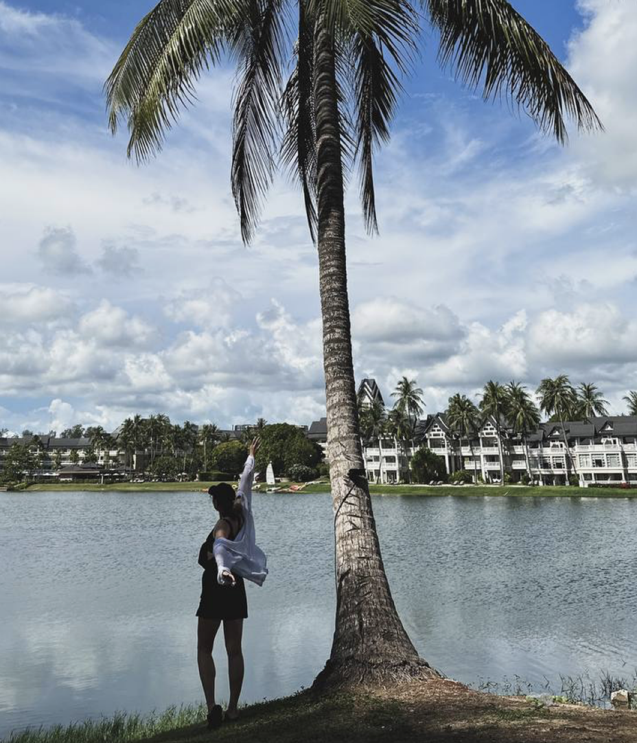 Виллы через озеро от первой пляжной линии