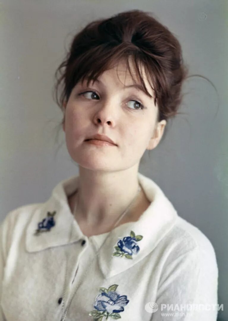 Белла Ахмадулина.