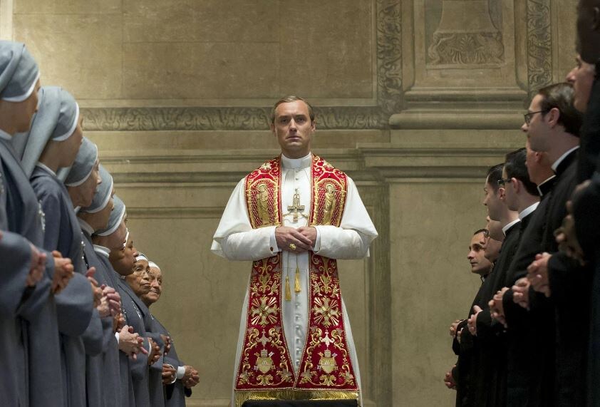 Фрагмент из сериала "Молодой Папа"