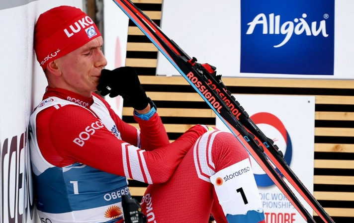 Череда неудач Александра Большунова продолжается. Фото: соцсети