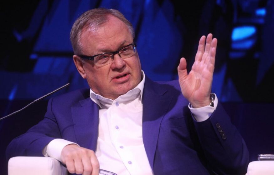    Глава ВТБ призвал убить SWIFT