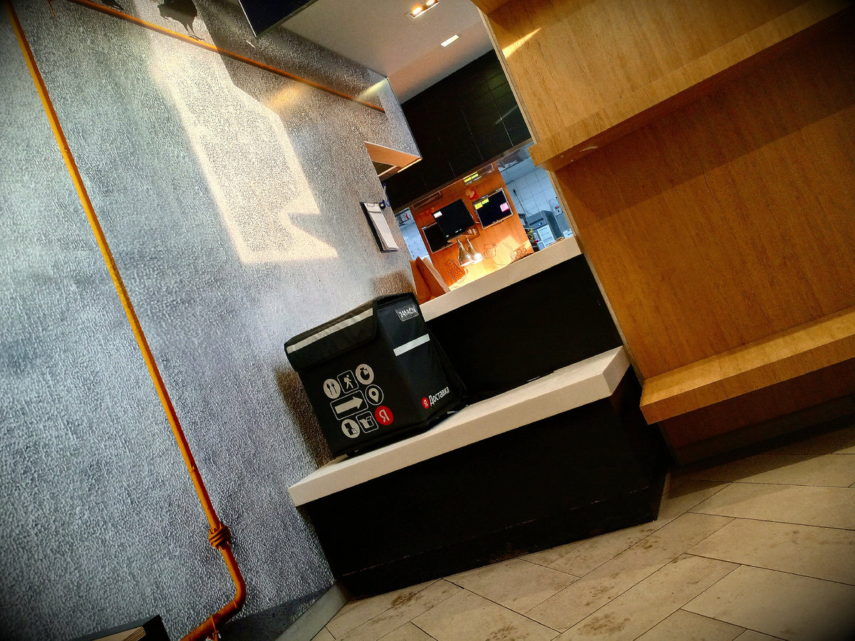 Зал ожидания для курьеров