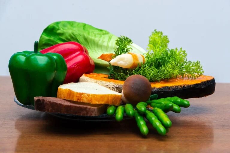    Худеем после НГ: Врачи рассказали, как снизить калорийность рациона без строгих диет Белов Михаил Александрович