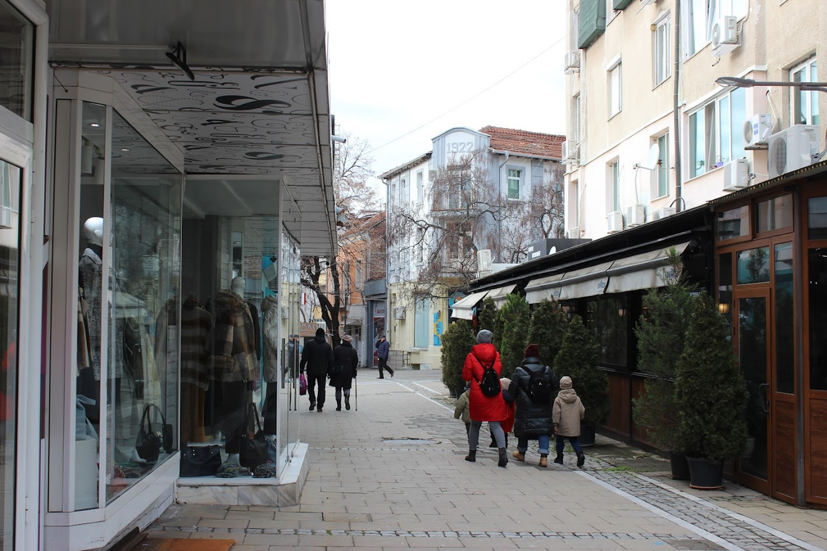 Благоевград, 4 января 2025 г. Улочки пешеходного центра. Фото из личного архива автора