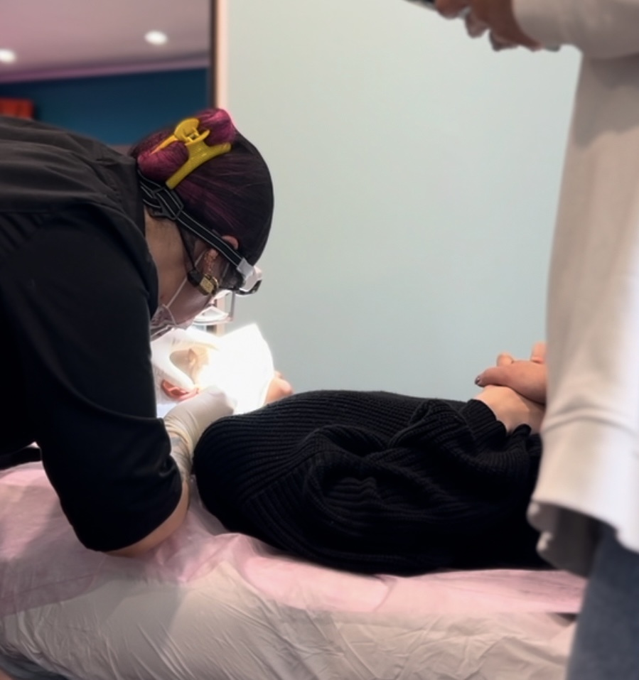 Проведение процедуры при поддержке мамы 