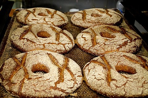 Рейкялейпя — традиционный финский ржаной хлеб