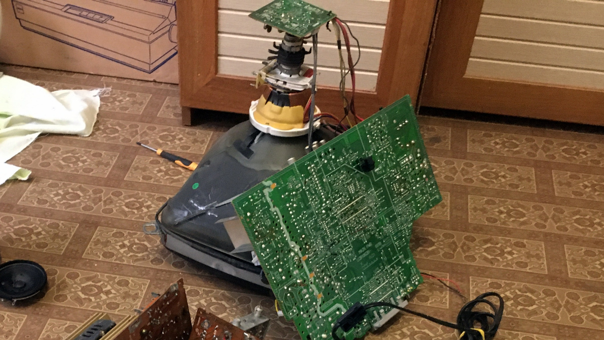 Кинескоп - электронно-лучевая трубка