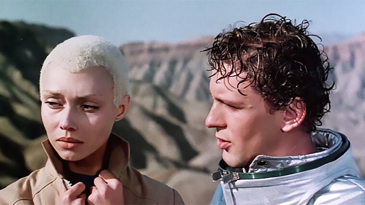 Нийя и Степан Лебедев  кадр из фильма «Через тернии к звездам» "А ты, Нийя, ничем не хуже других. У одного ноги нет, у другого чувства юмора, а у тебя центр послушания развит. Из тебя бы вышла изумительная жена, цены тебе не будет!

