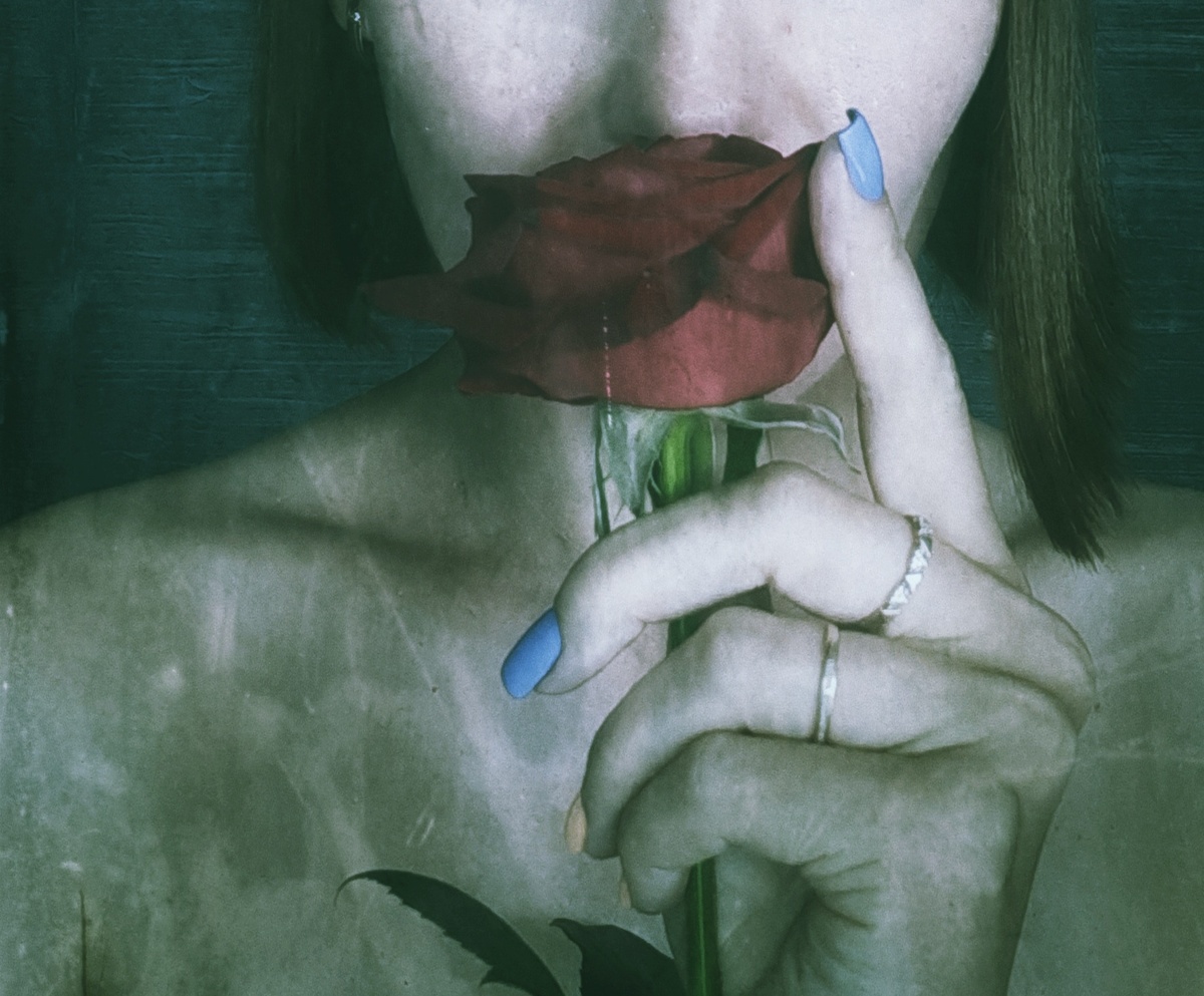 Женщина с цветком. Грузия 