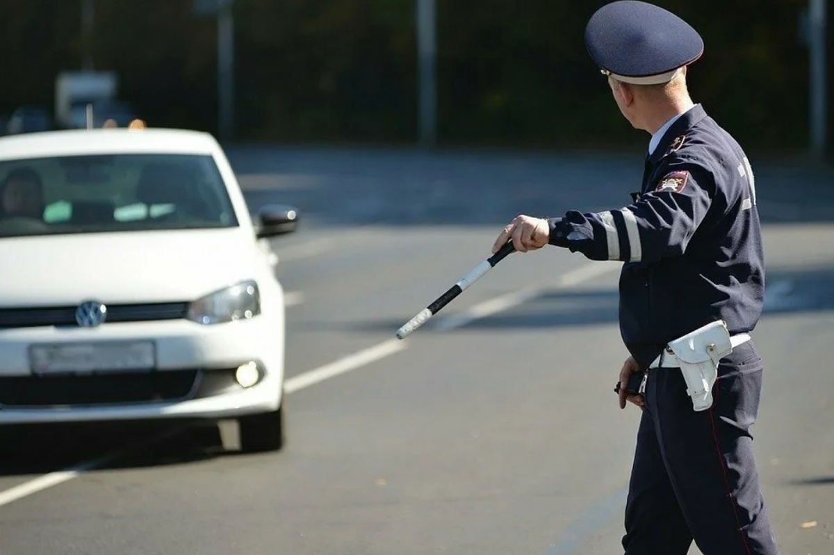 инспектор ГИБДД