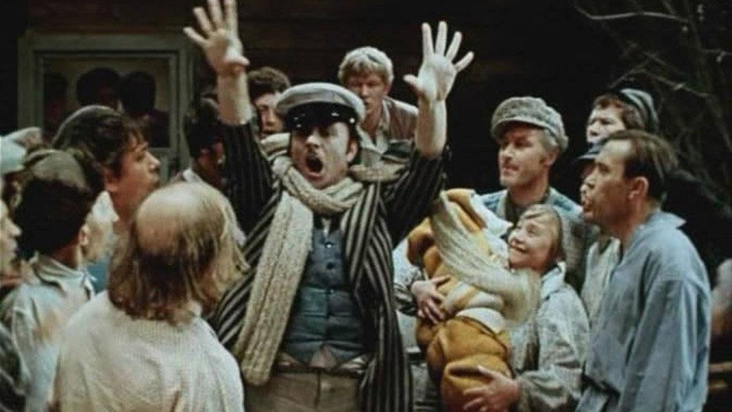 Снег под землёй на Охте в Санкт-Петербурге летом 2010 года: альтернативщика понесло