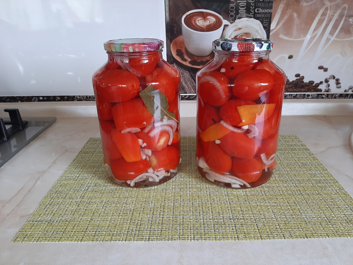 Помидоры на зиму, очень вкусные.