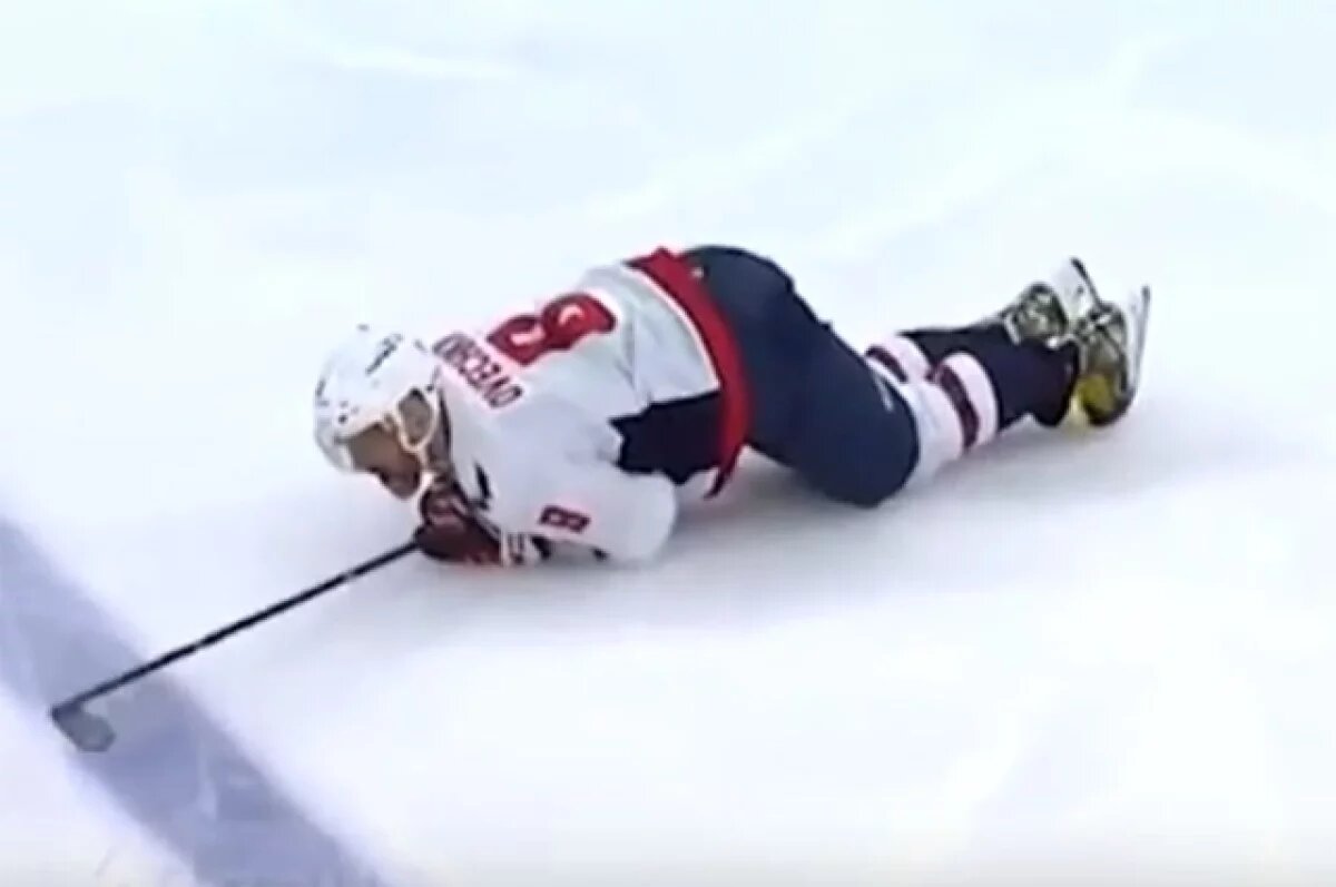    Овечкин пригласил на Ovi Cup юную болельщицу, передавшую ему свою клюшку