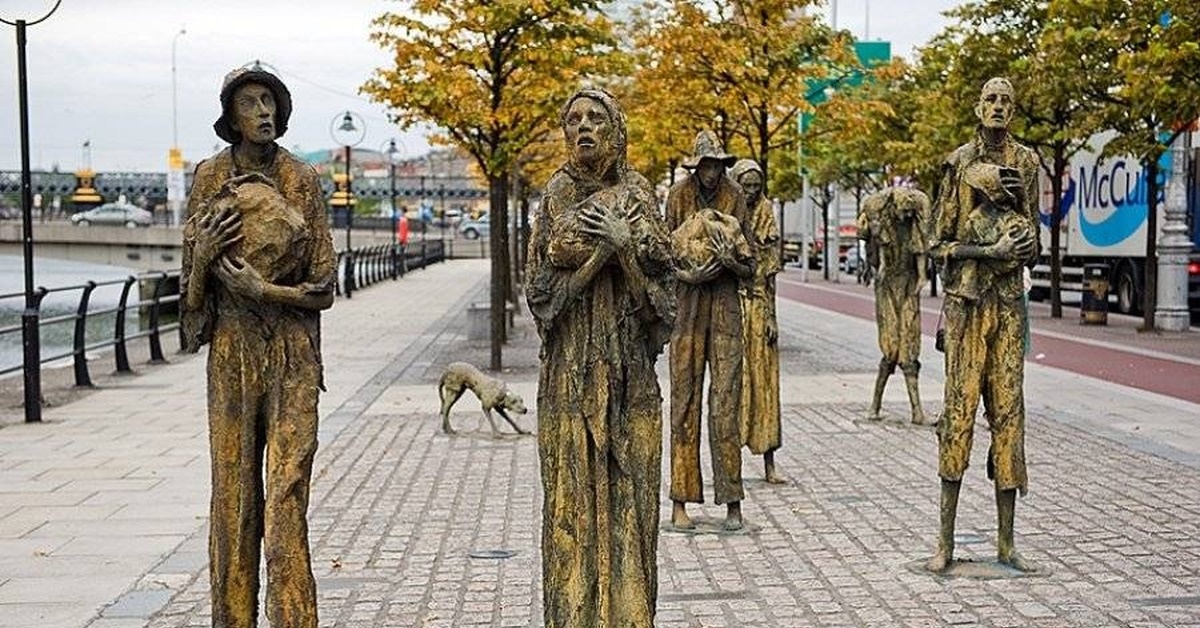 Памятник Великому голоду в Дублине.