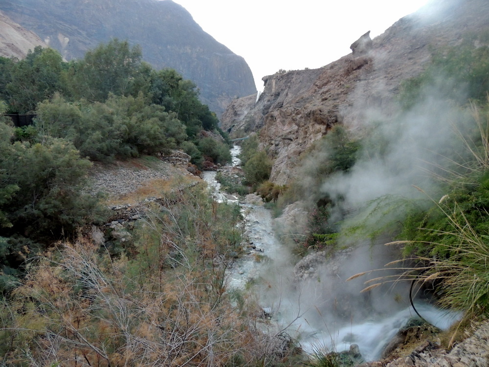 Каньон с рекой