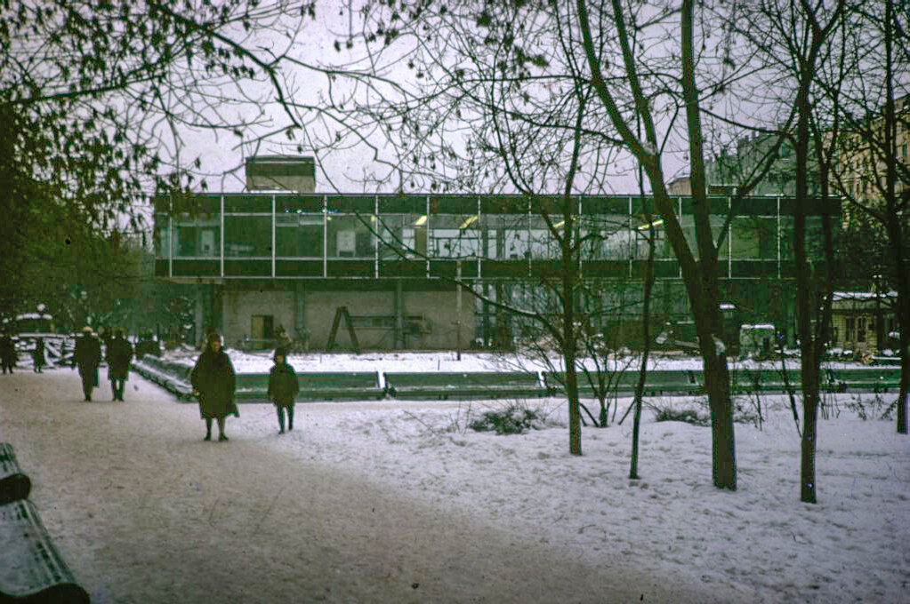 Ресторан "Длатаранг", Москва, 1970-е. Фото сделано со стороны Чистых прудов.
