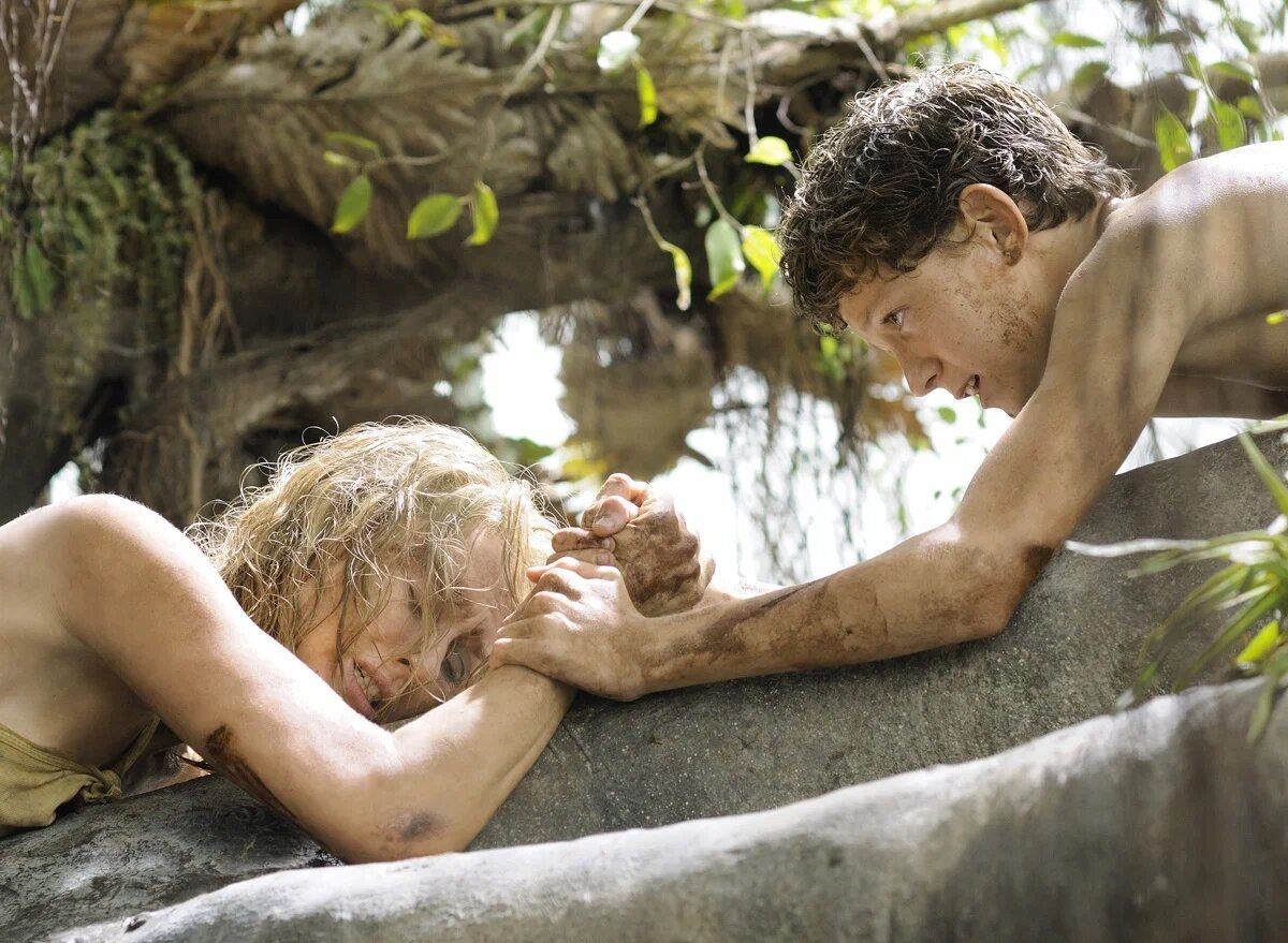 Кадр из фильма "Невозможное"