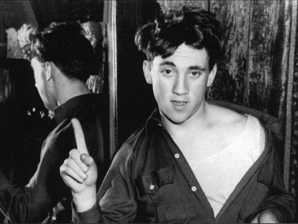 Владимир Высоцкий в молодости