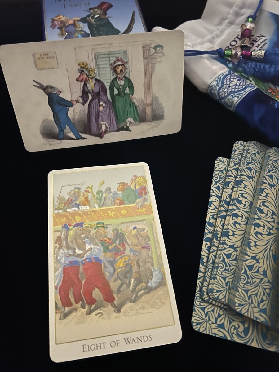 8 Жезлов - Колода Таро "Фантастического зверинца"