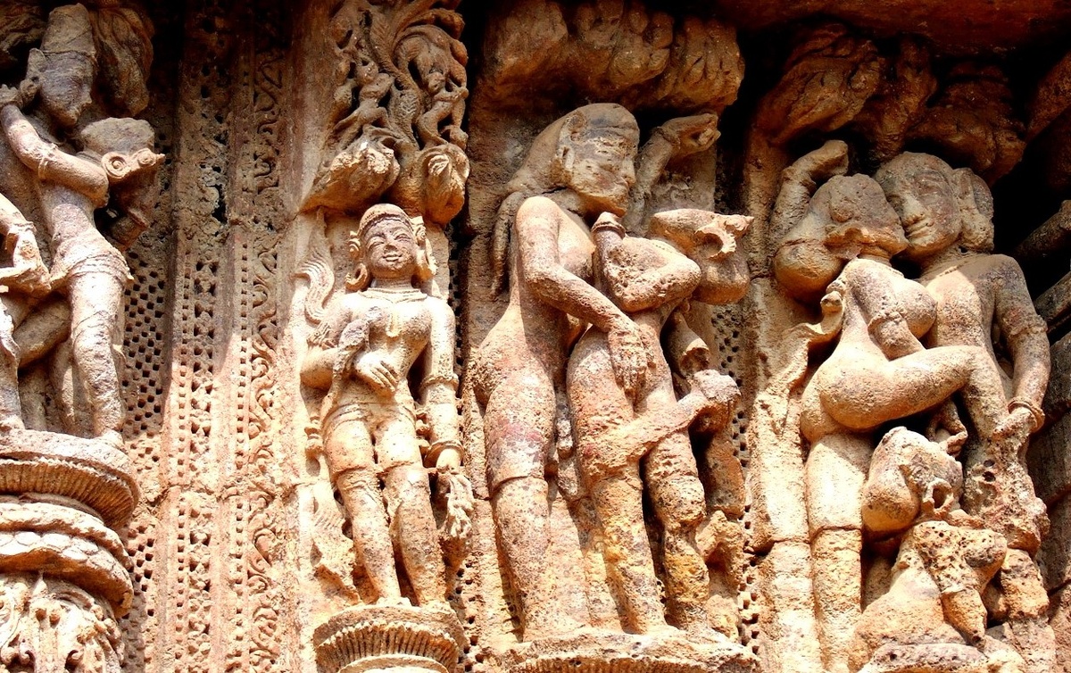 откровенные барельефы Храма Сурьи в Конарке