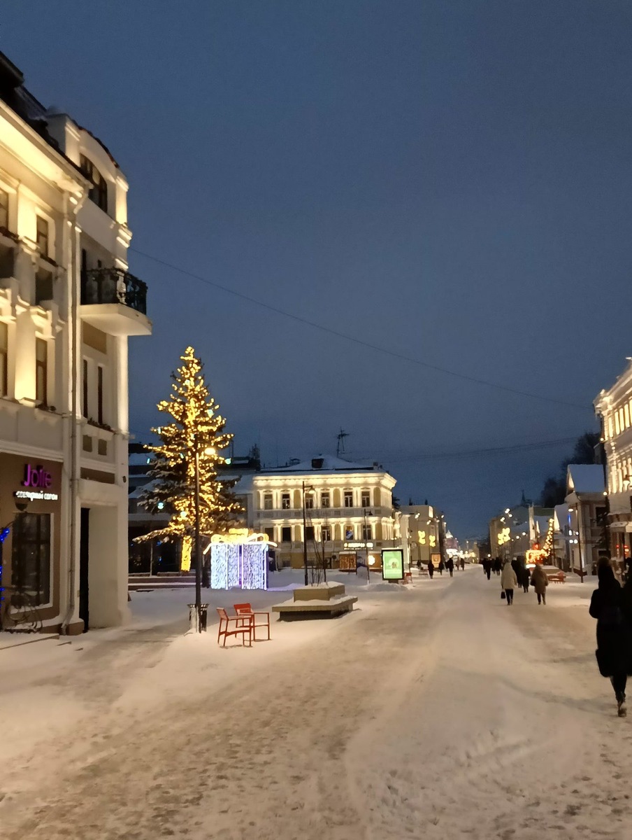 Наша главная пешеходная улица в Нижнем Новгороде - Большая Покровская