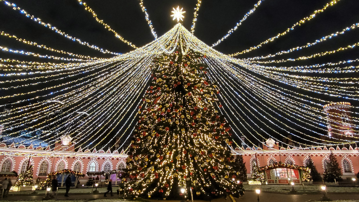 Елка в центре. Фото автора.