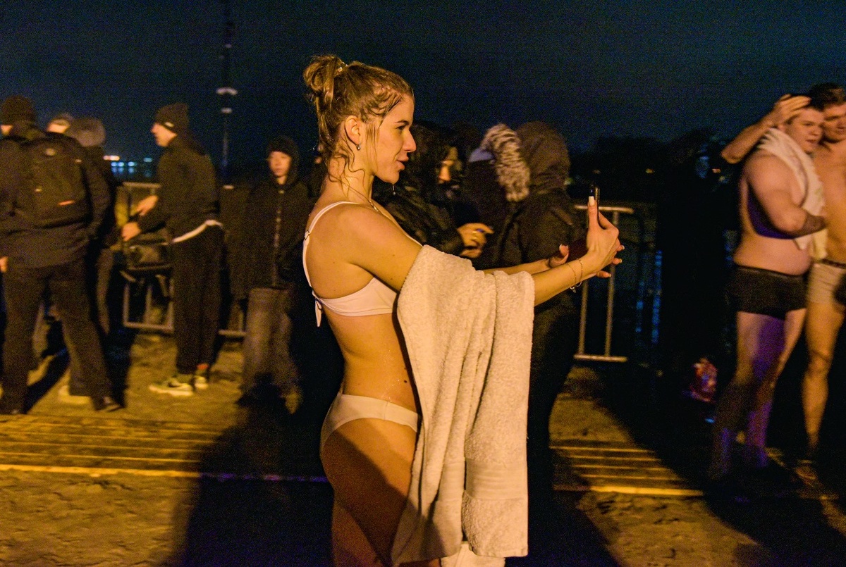 Воронежцы окунались при плюсовой температуре и под дождём