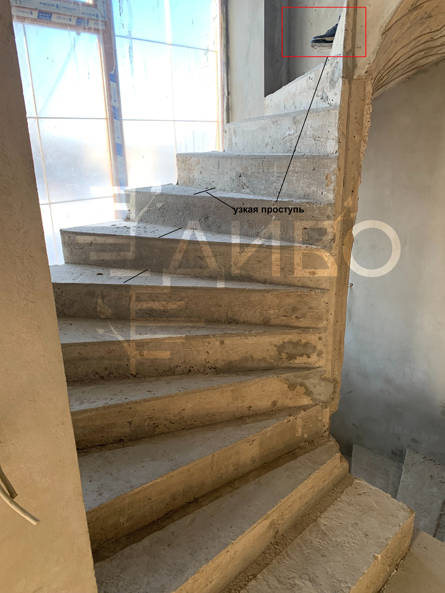 Фото с замера. Изменив подъем с 15 до 19 см,озволило убрать 4 лишние ступени. 