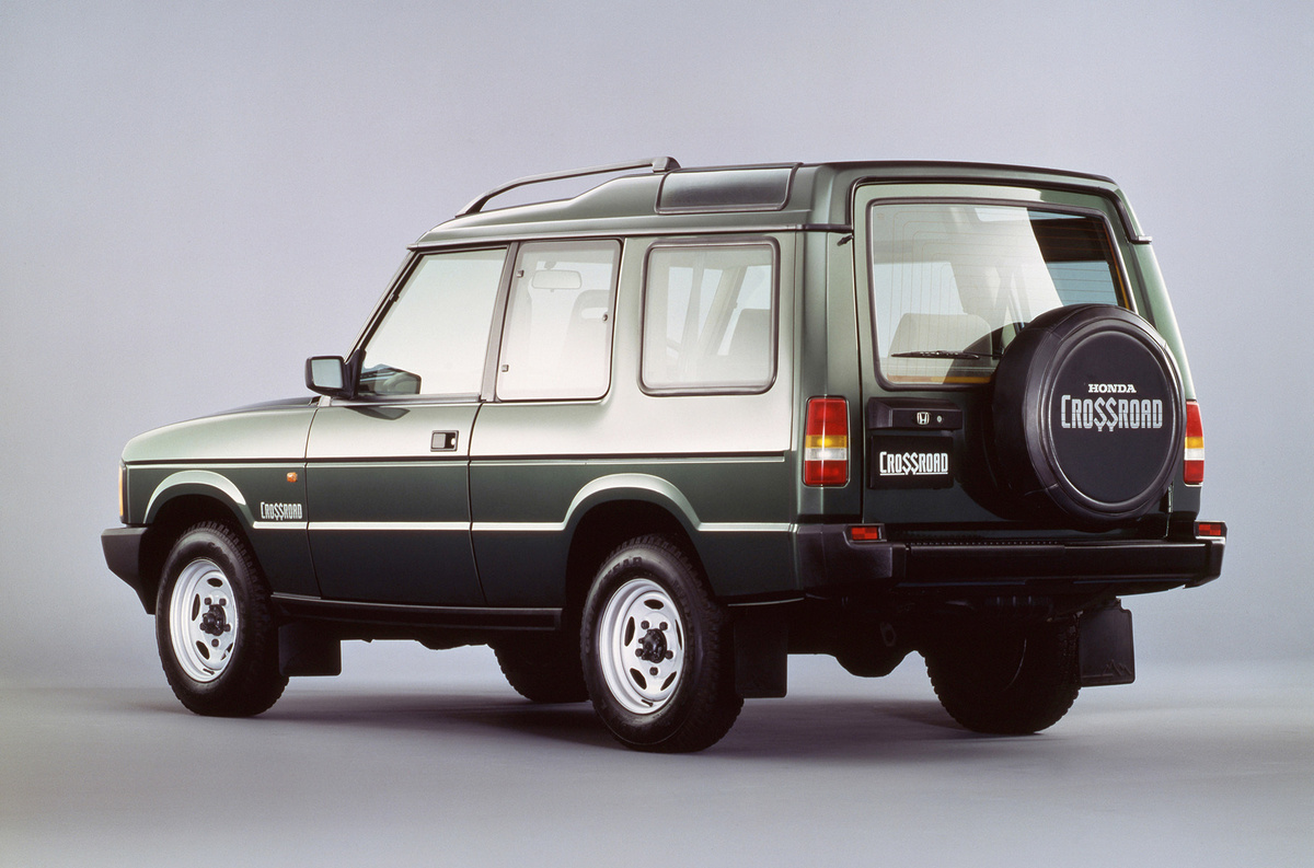    Land Rover Discovery с хондовской эмблемой? Знаем, выглядит диковато, но против фактов не попрешь!   
Honda