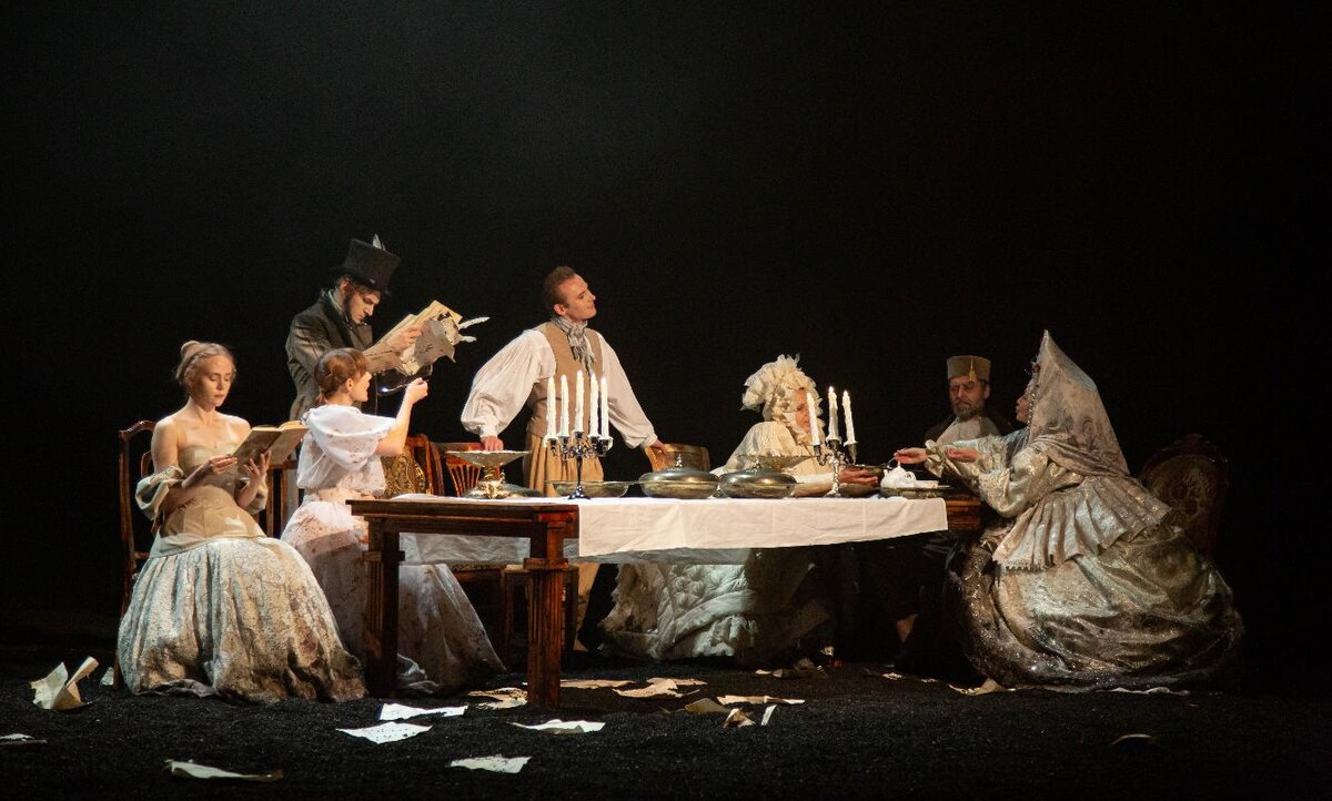    Два сургутских спектакля претендуют на место в "Золотом фонде" России