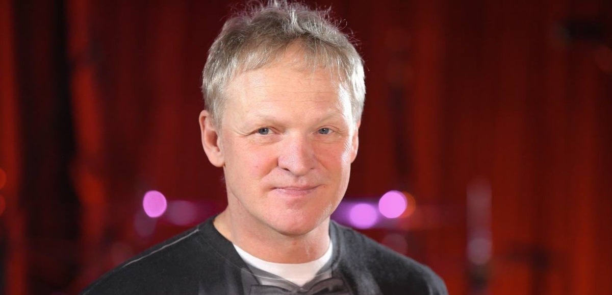    Сегодня Писаренко готовится к постановке спектакля по французской комедии «Зануда», в котором сыграет вместе с Борисом Щербаковым и Сергеем Астаховым.