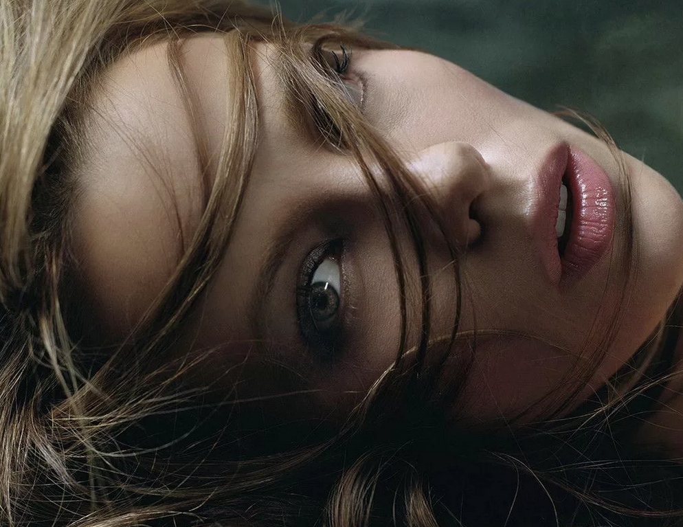 Крепостная девушка