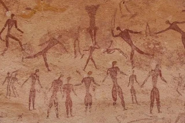Фотография взята с просторов интернета: изображения танцующих в скальных жилищах Бхимбетка (Индия) и древнеегипетских захоронениях, датируемых 3300 годом до н. э..