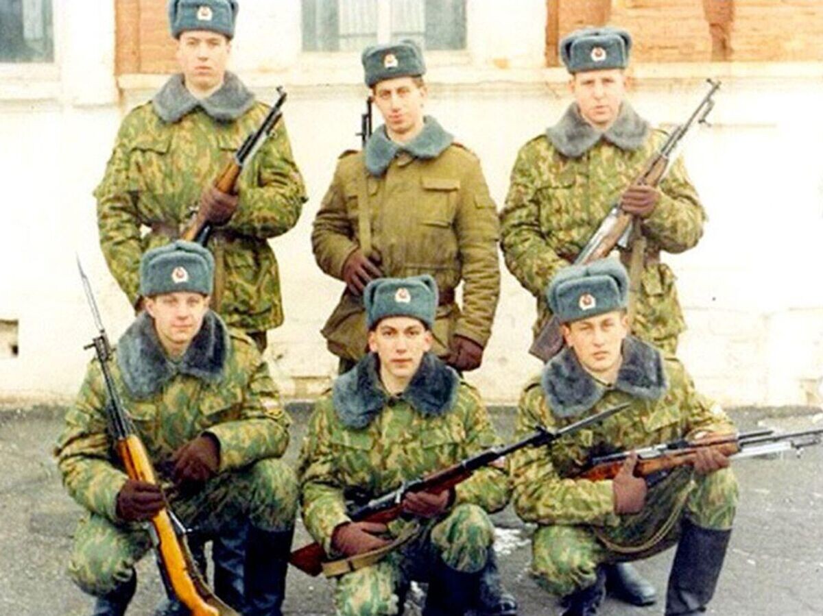    Российский боец смешанных единоборств Федор Емельяненко во время службы в армии. Архивное фото© из архива Федора Емельяненко