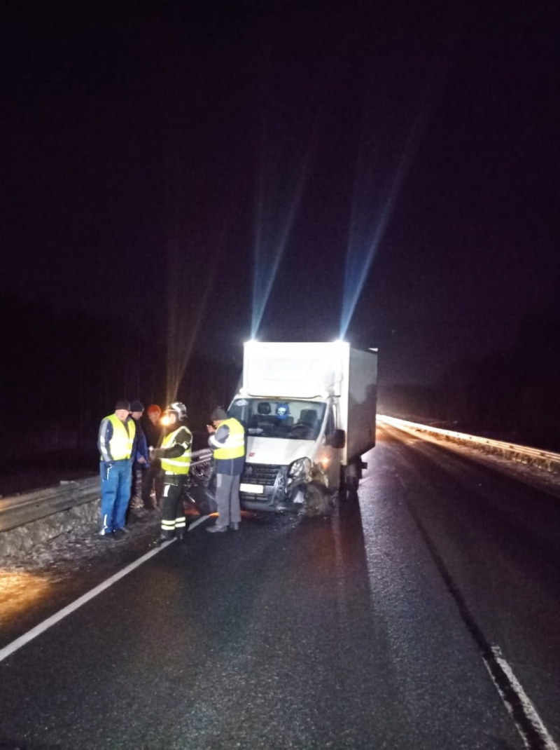    Бензовоз попал в аварию в Карелии, работали пожарныеОПС по Пряжинскому району