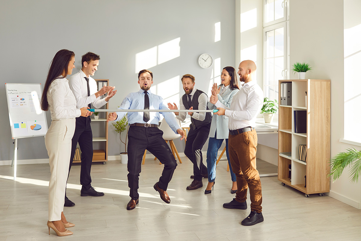    Игры хорошо сплачивают команду. Источник: Shutterstock