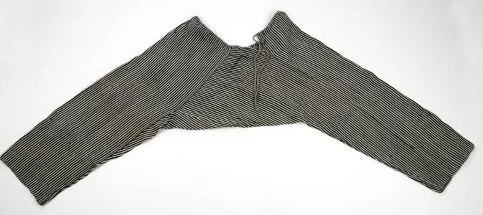 Порты из льняной пестряди. Вт. пол. 19 в. Российский этнографический музей (РЭМ).