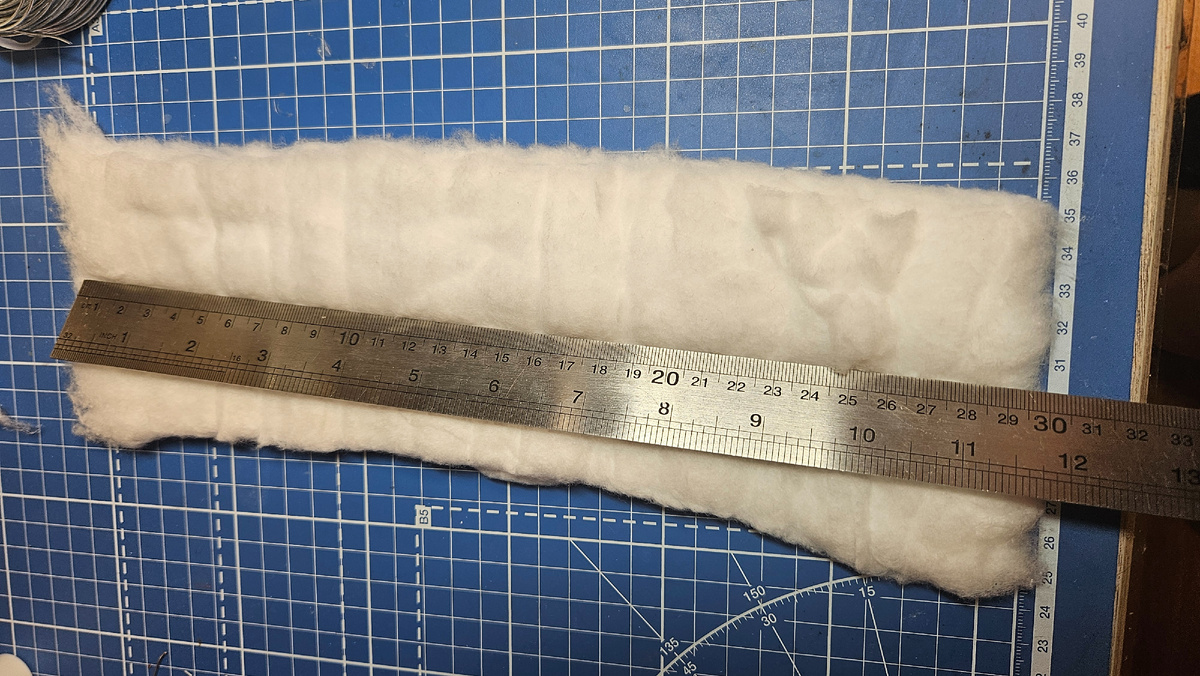 Отрываем кусок длиной 30 см.