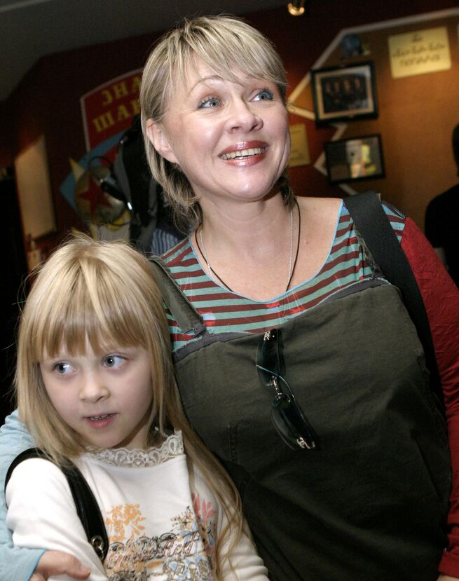 Ирина Грибулина с дочерью Анастасией в 2005 году