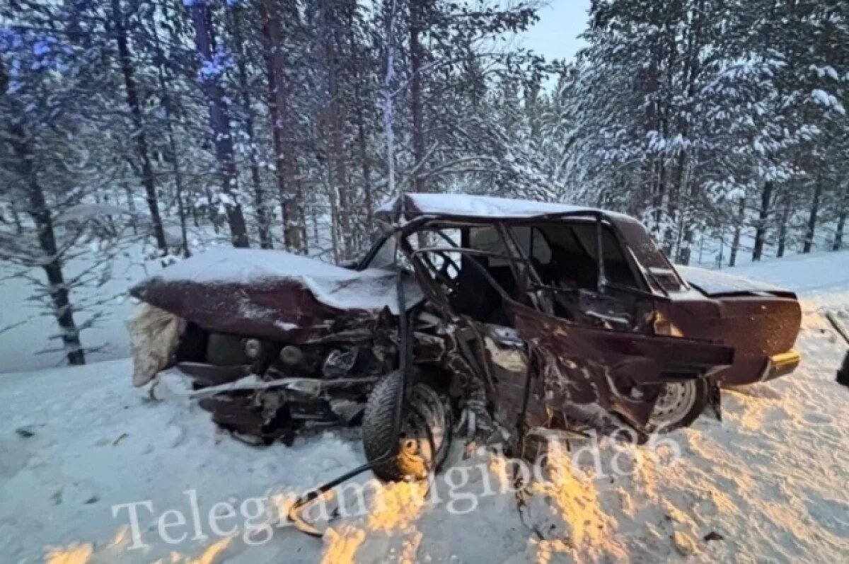    «ВАЗ» сильно поврежден.
