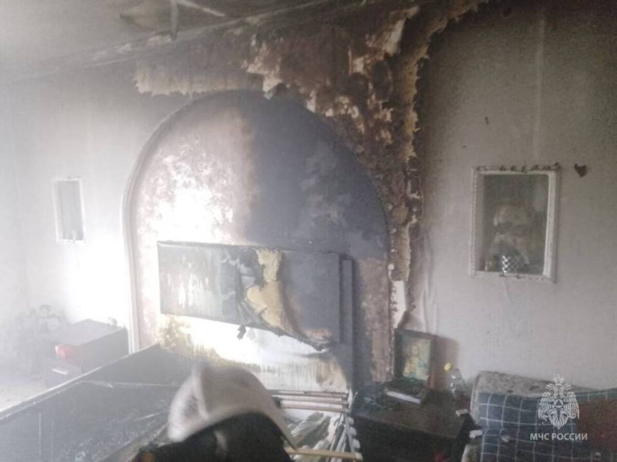    В селе Большое Долженково Курской области произошел пожар из-за церковной свечи