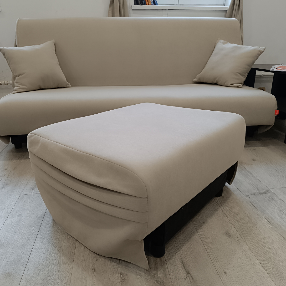 Диван Париж и пуф Париж 