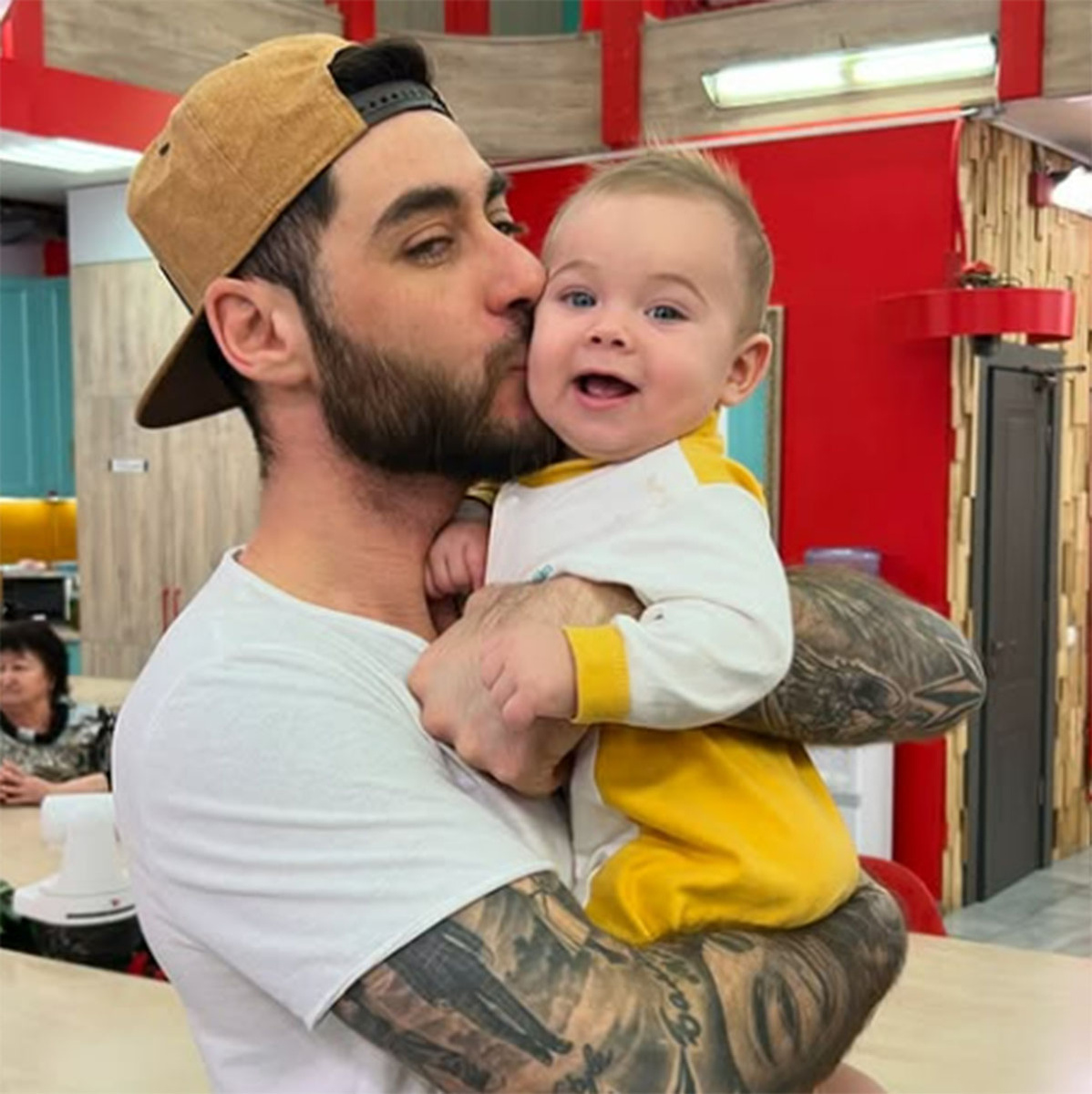 Тигран Салибеков с сыном Леоном. Фото: соцсети Тиграна Салибекова